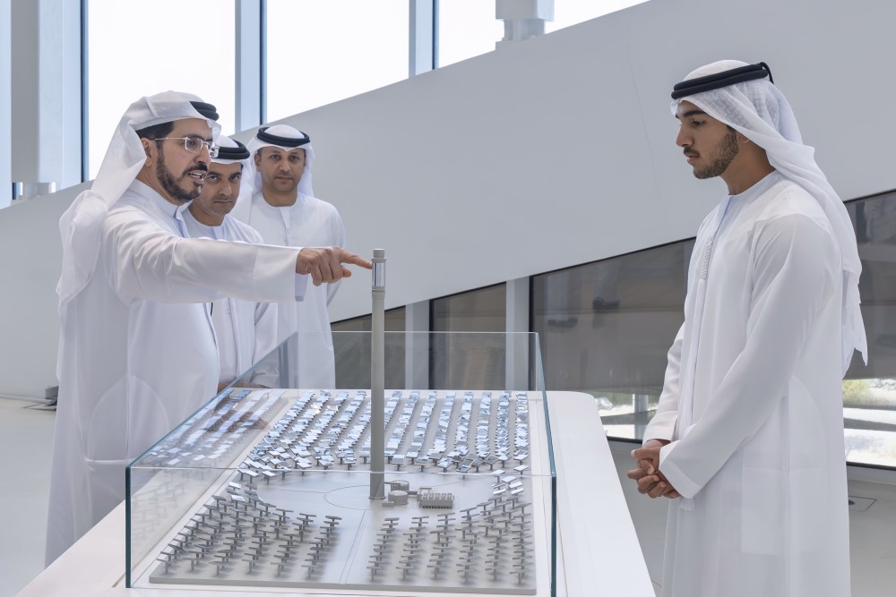 محمد بن راشد بن محمد بن راشد آل مكتوم يزور "مجمع محمد بن راشد آل مكتوم للطاقة الشمسية" محمد بن راشد بن محمد بن راشد آل مكتوم يزور "مجمع محمد بن راشد آل مكتوم للطاقة الشمسية"